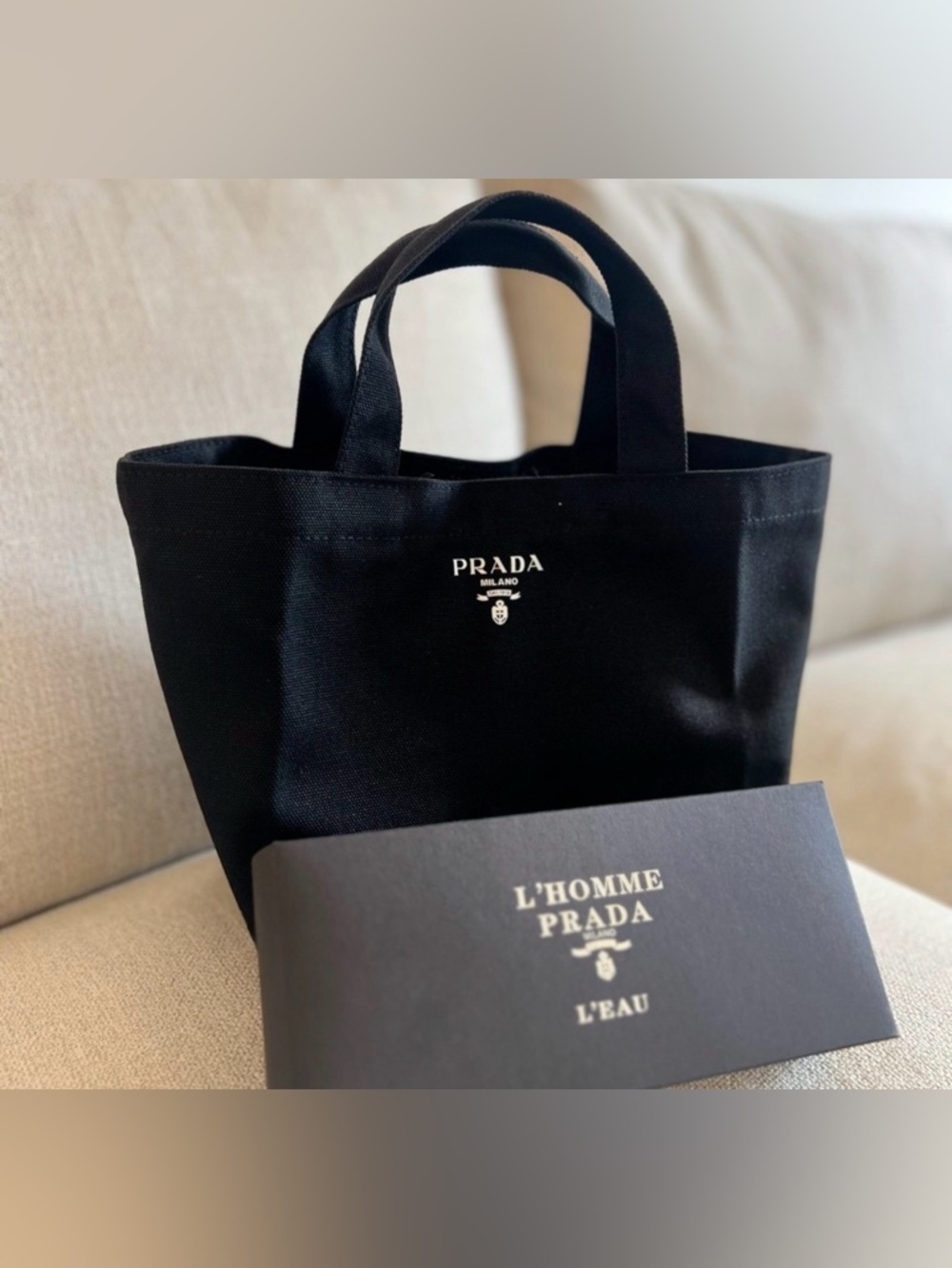 Prada Beauty Black Toilet
Pouch/Lunch Bag - Picture 8 of 10